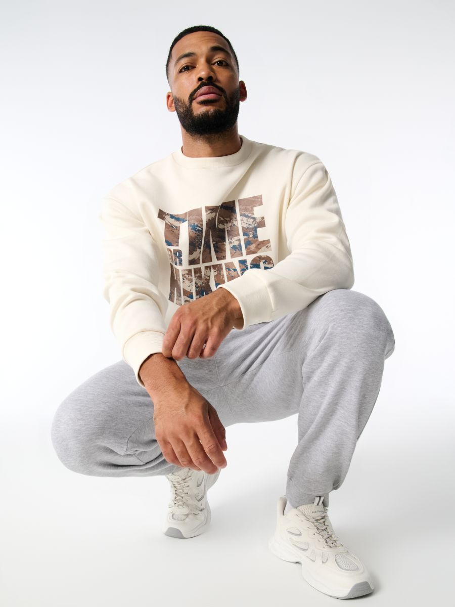 Men’s Cream Sweatshirt – “Time for Hiking” Casual & Comfortable Wear