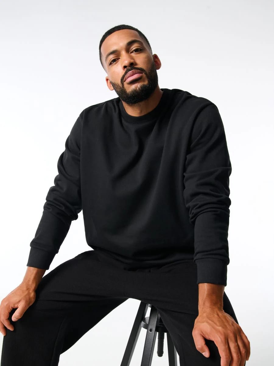 Men’s Premium Black Sweatshirt – Soft, Warm & Everyday Casual Wear